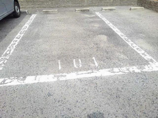 【駐車場】