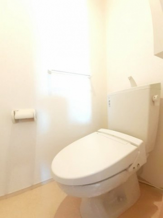 清潔感のあるトイレです