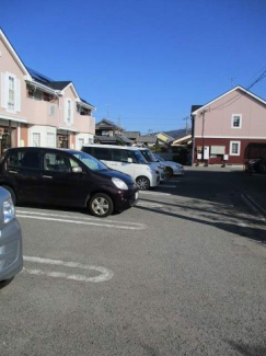 駐車場に車を止められます