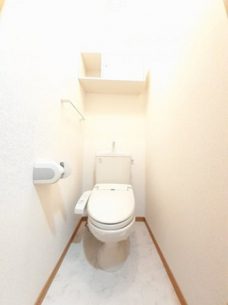 ゆったりとした空間のトイレです