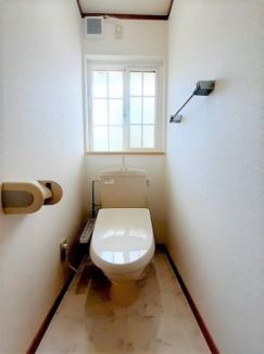 ゆったりとした空間のトイレです