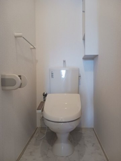 コンパクトで使いやすいトイレです