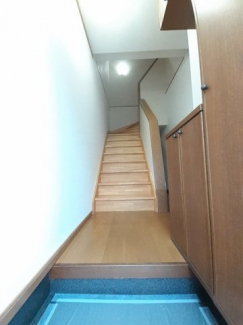 明るい玄関です