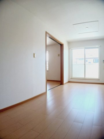 内装は落ち着いています