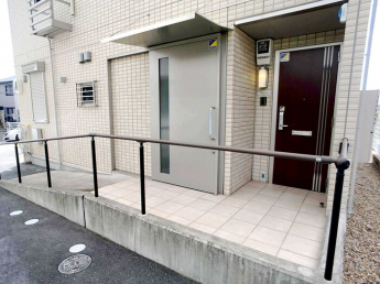 【エントランス】