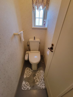 落ち着いたトイレです