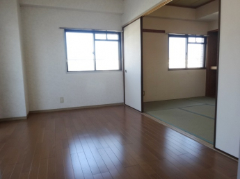 【寝室】