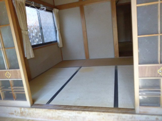玄関前和室