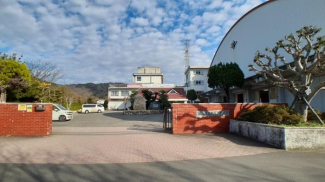 松山市立北久米小学校まで810m