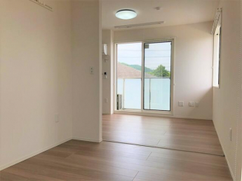 新居浜市久保田町３丁目のアパートの画像