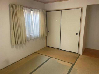 和室の一番のメリットは汎用性の高さです。客間やリビングのよう