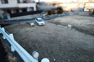 東側高台道路からの見た目1