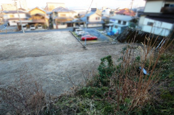 東側高台道路からの見た目3
