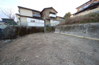 敷地中央付近から南側