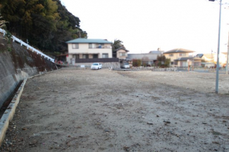 敷地中央付近から北側