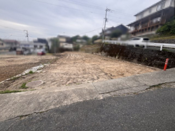 看板置前敷地