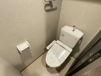コンパクトで使いやすいトイレです