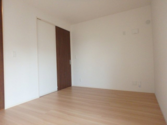 ゆったりとした寝室です
