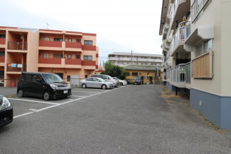 【駐車場】