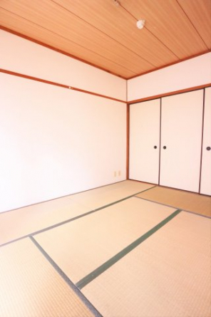 【寝室】