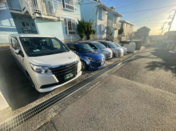 【駐車場】