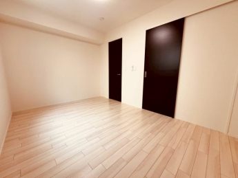 【寝室】