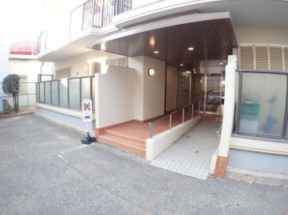 【エントランス】