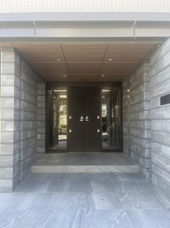 Ｊ．ＣＲＥＳＴ県庁前の画像