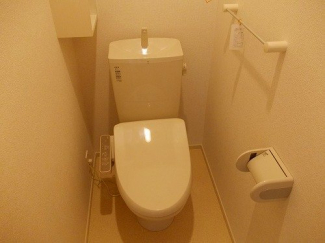 ゆったりとした空間のトイレです