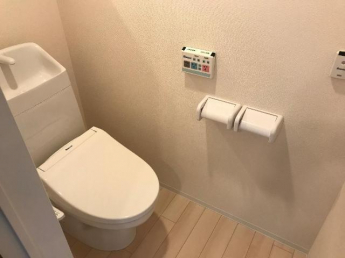 シャワー付トイレ