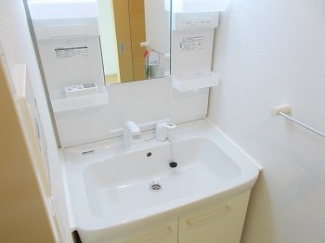 コンパクトで使いやすい洗面所