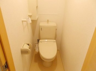 清潔感のあるトイレです