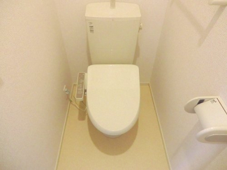 ゆったりとした空間のトイレです
