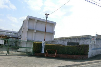 三木市立自由が丘小学校まで885m