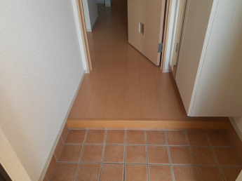 シンプルで使いやすい玄関です