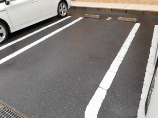 駐車場に車を止められます