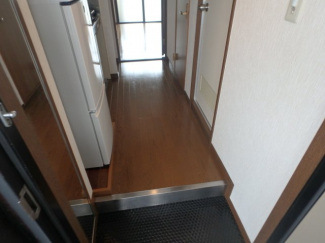毎日通る玄関はこちらです