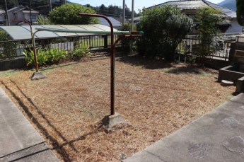 ほどよい大きさのお庭があり、家庭菜園などもできます。