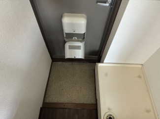 収納もある玄関です