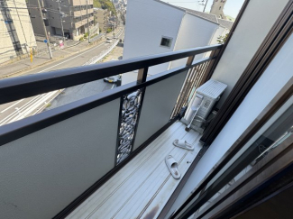 お洗濯にも便利なバルコニー付き
