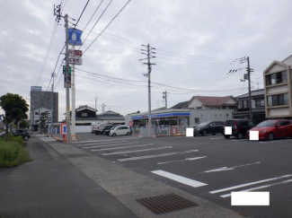 ローソン松山来住町店まで245m