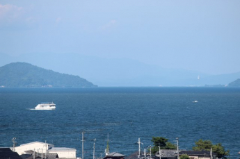 琵琶湖遊覧船もみえます