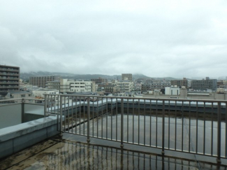 目の前には障害なく開放的