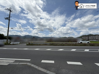約224坪の広々とした土地
JR草津線『石部駅』まで徒歩約16分！
建築条件なし
平坦・更地