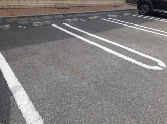 駐車場があるので、車を買う予定の方も安心です