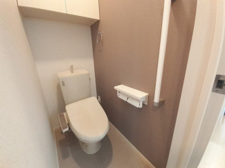 コンパクトで使いやすいトイレです