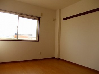 明るい色調の室内です