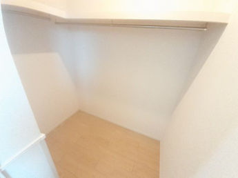 小物を収納するのに便利です