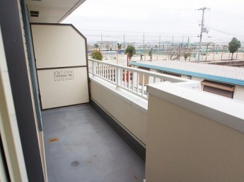 落ち着いた時間を過ごせるバルコニーです