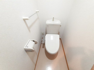 ゆったりとした空間のトイレです